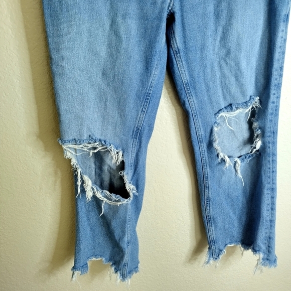 Free People We The Free Maggie Distressed Straight Leg Crop Jeans Sz 28 - Picture 4 of 11